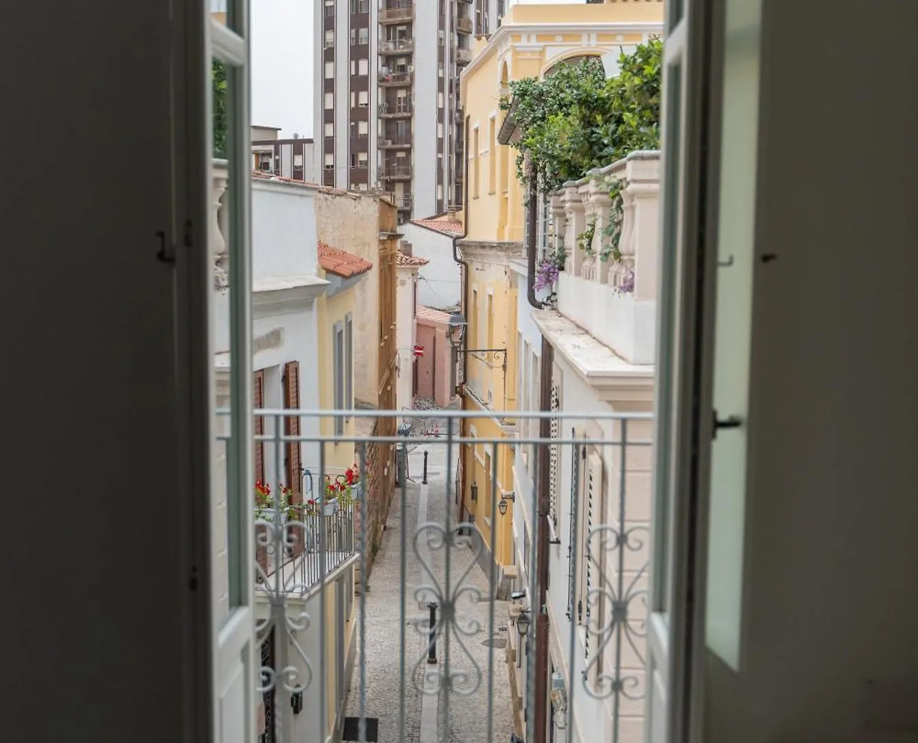 Appartamento Palazzo Iolei - Zia Lidia Olbia 0*,  Italia
